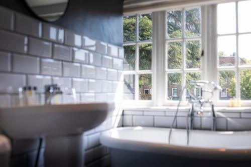 Galería fotográfica de The Swan Inn en Midhurst