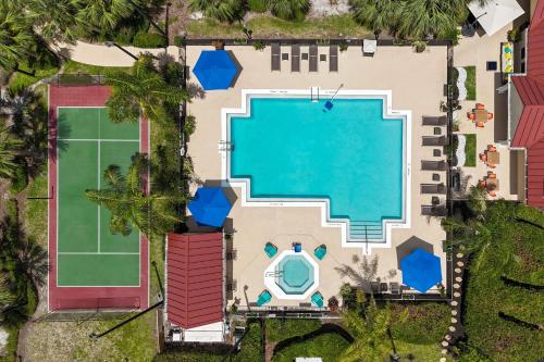 an overhead view of a resort with a swimming pool at Residence Inn Orlando Convention Center in Orlando