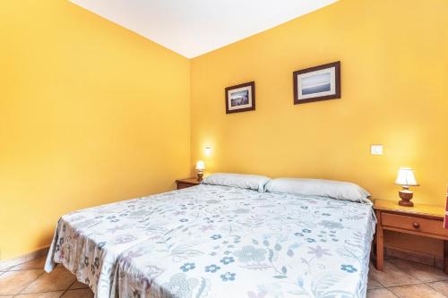 Cama o camas de una habitación en Seaviews from the big balcony, parking and wifi