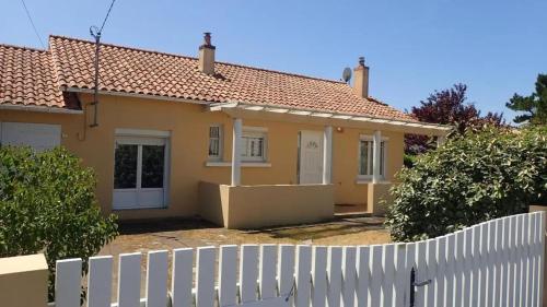 Maison confortable à Saint-Hilaire-de-Riez avec jardin clôturé