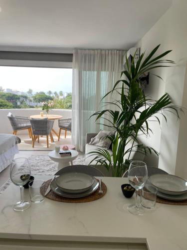Coronado Apartment