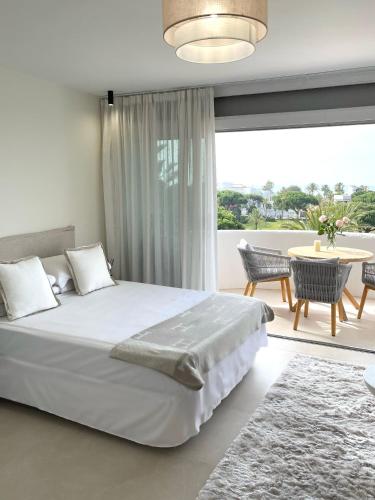 Coronado Apartment