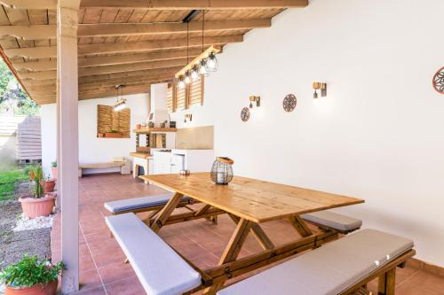 LeisureNest Villa Pefkochoriにあるシーティングエリア