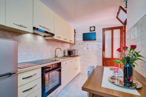 Apartment in Mali Losinj 15007