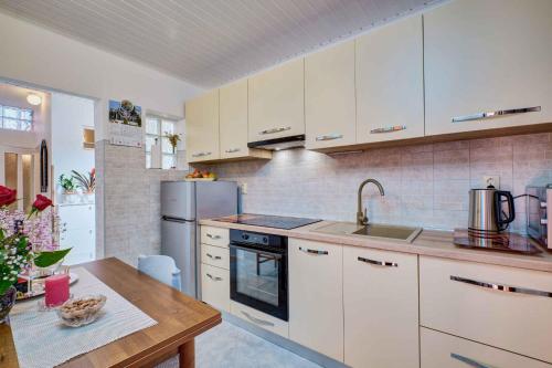 Apartment in Mali Losinj 15007
