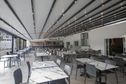 Restoran atau tempat lain untuk makan di Bohemian Gardens Hotel