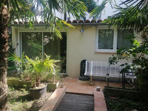 Charmant studio avec jardin