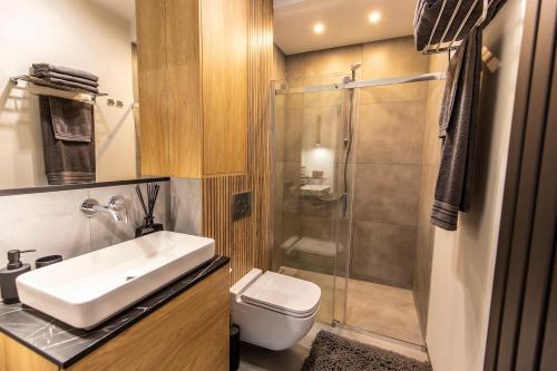 Ένα μπάνιο στο Navigare Apartments