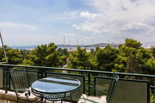 Spacious Apt Next to Marina Flisvo