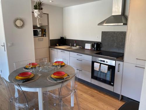 Kuchyň nebo kuchyňský kout v ubytování T2 neuf port de Bonifacio avec parking privé