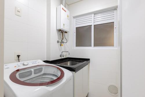 Fotografie z fotogalerie ubytování Boulevard Bombinhas - Elegante Apartamento em Condo com Piscina e Jacuzzi v destinaci Bombinhas