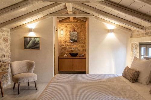 Postel nebo postele na pokoji v ubytování Korona Boutique Hotel