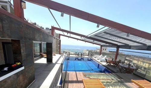 Bazén v ubytování Elite Hotel By Beverly nebo v jeho okolí