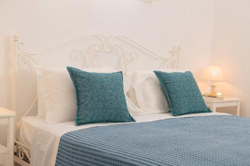 9 Muses Naxos Beach hotelにあるベッド