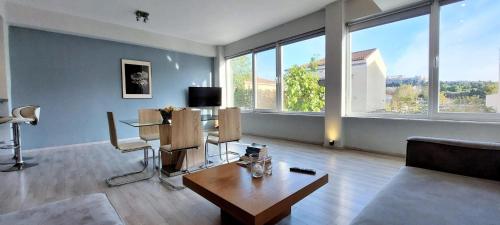 Charming Acropolis view apartment