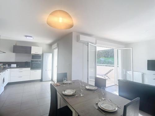 Bel appartement 2 chambres à Proximité des Commodités