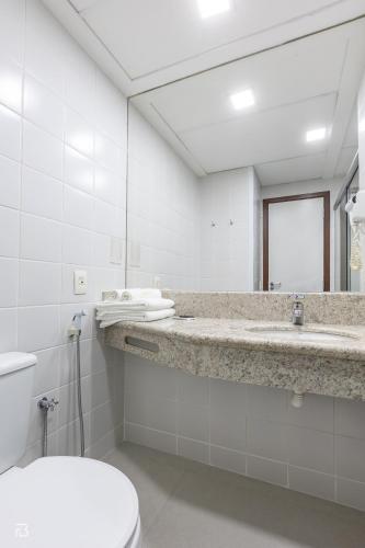 Bilik mandi di Executive Inn Hotel