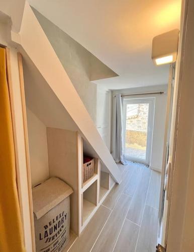 Photo de la galerie de l'établissement Casa Maya cinéma room vue montagne, à La Penne