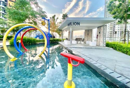 Urban Suites Georgetown Penang - Sea View & Georgetown View - High Floor - Exclusive & Cozy Stayの敷地内または近くにあるプール