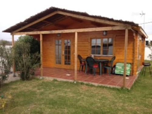 Estudio espacioso, jardin privado