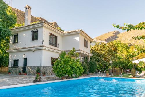 Kolam renang di atau dekat dengan Casa Rural Olivillas Garden-Sierra Nevada