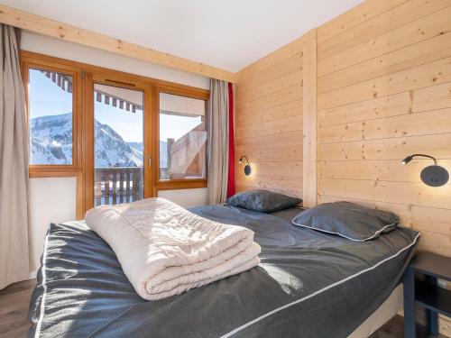 Ένα ή περισσότερα κρεβάτια σε δωμάτιο στο Appartement spacieux, 3 pièces, balcons, quartier Falaise - FR-1-314-136