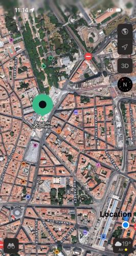 une carte d'une ville avec un cercle vert dans l'établissement MONTPELLIER Centre-Ville F2 50 M2, à Montpellier