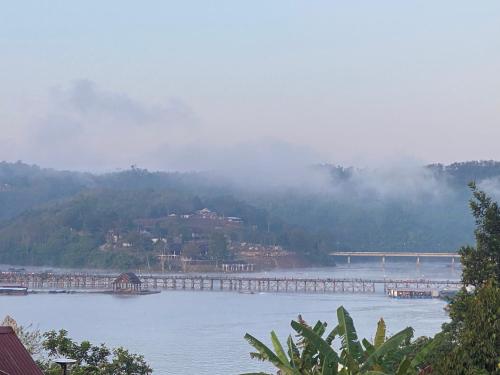 Gallery image of ฟอเกตมีนอต สังขละบุรี in Sangkhla Buri