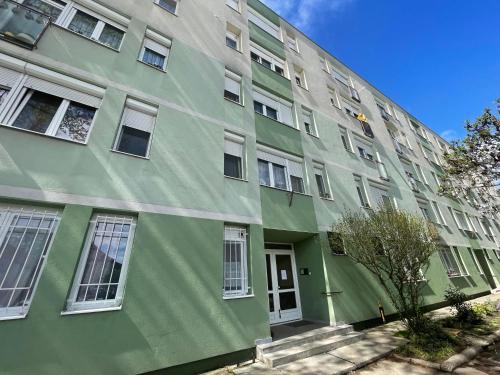 Grey Deluxe Apartman Kaposvár 7400 Kaposvár, 48-as Ifjúság útja 34 1 lph 3em 12ajtó kép - 3
