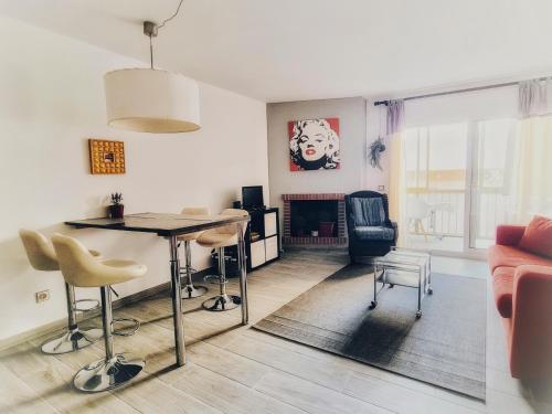 Ferienwohnung nahe Strand, Stadt und Yachthafen - frisch renoviert