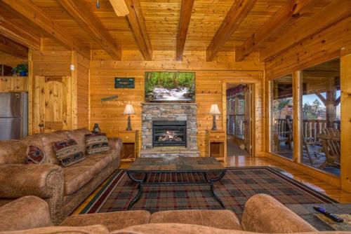 Royal Vista Lodge by Eden Crest photo 7