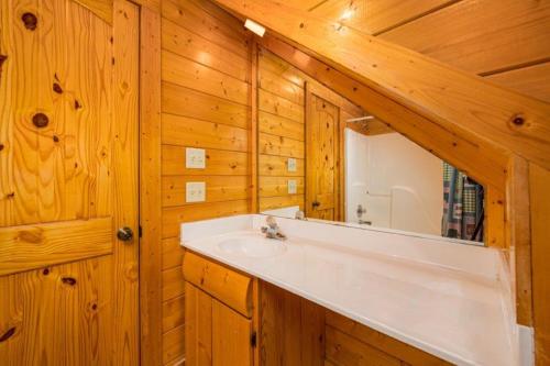 Royal Vista Lodge by Eden Crest photo 34