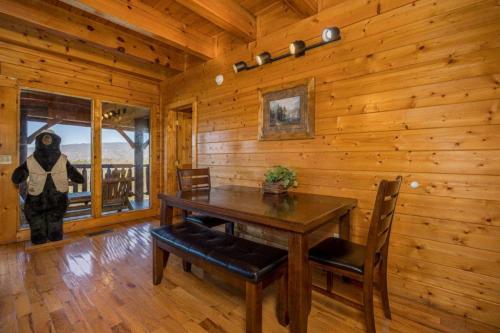 Royal Vista Lodge by Eden Crest photo 11