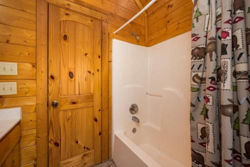 Royal Vista Lodge by Eden Crest photo 29