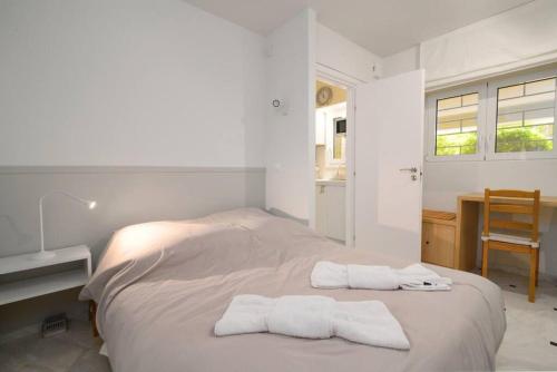 Gly3 65m2 sunshine oasis in Glyfada