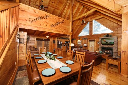 Smoky Mountain Getaway by Eden Crest photo 6