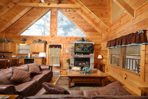 Smoky Mountain Getaway by Eden Crest photo 7