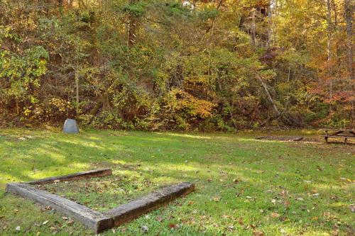 Smoky Mountain Getaway by Eden Crest photo 29