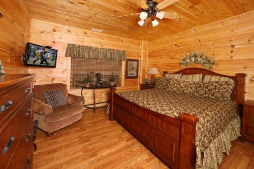 Smoky Mountain Getaway by Eden Crest photo 12
