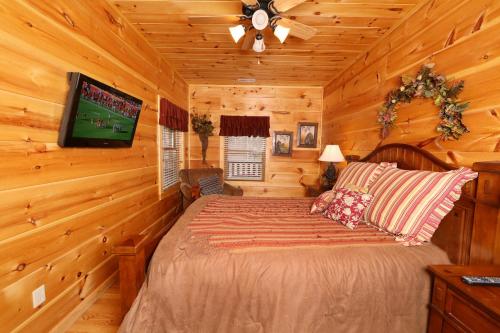 Smoky Mountain Getaway by Eden Crest photo 11