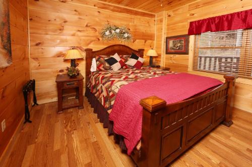 Smoky Mountain Getaway by Eden Crest photo 14