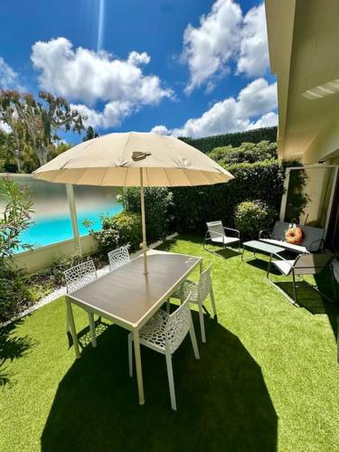 2 pièces - Piscine - Terrasse XXL - Plage La Salis