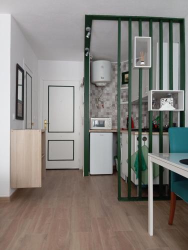 Studio Green Rabbit photo 5