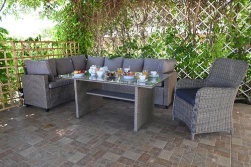 Ibiscus Cottage in Paradisi near the Beach