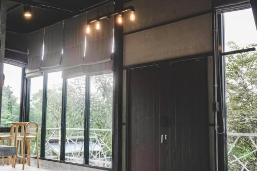 Balkón nebo terasa v ubytování Patoey House