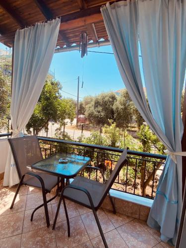 Gambar di galeri bagi Garden Guesthouse di Skála Kallirákhis