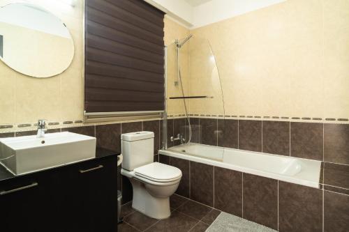 Foto Elegant & Central Two Bedroom Flat 5