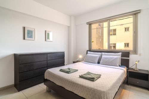 Foto Elegant & Central Two Bedroom Flat 4