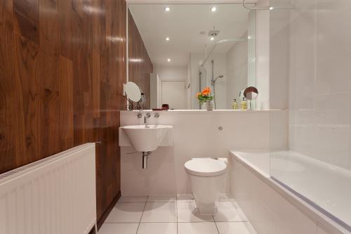 Gallery image of 118 Brondesbury Road Apartments in London