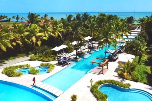 Kolam renang di atau dekat dengan Ground Floor Fun - Under the Sun - Puntarenas No 1